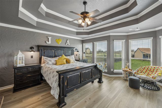 11201 Lakecrest Drive, Sanger, TX 76266