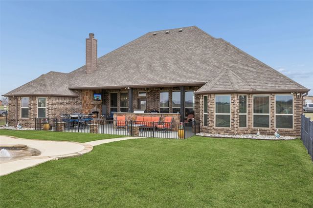 11201 Lakecrest Drive, Sanger, TX 76266