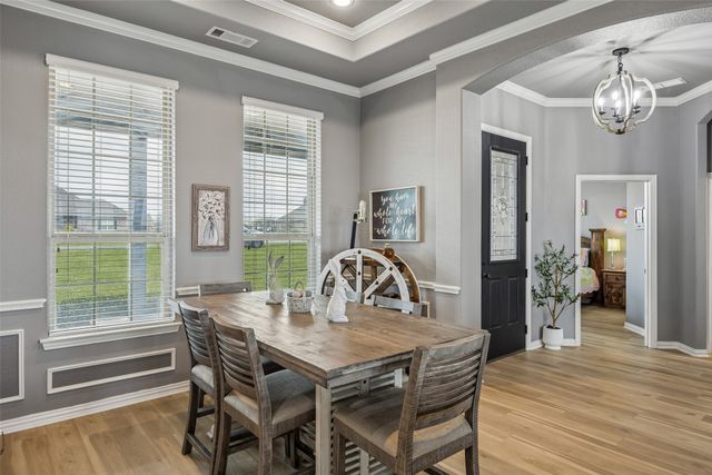 11201 Lakecrest Drive, Sanger, TX 76266