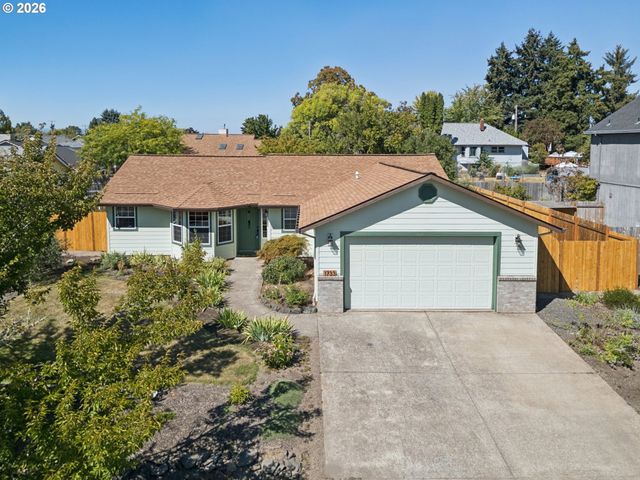 1733 Ne COBURN Dr, Mc Minnville, OR 97128
