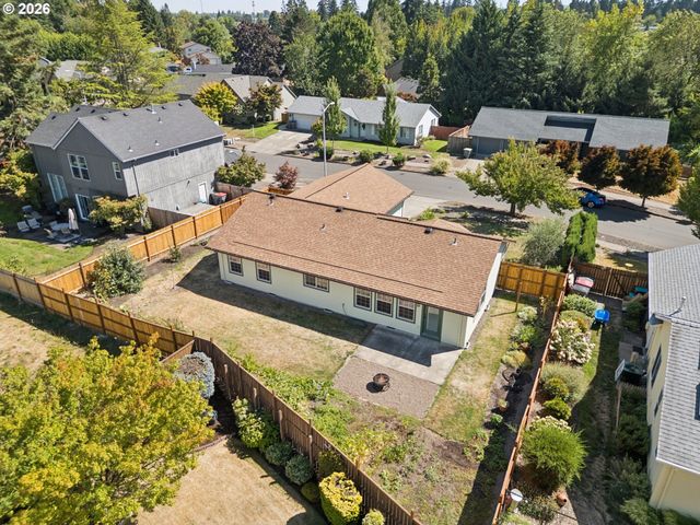 1733 Ne COBURN Dr, Mc Minnville, OR 97128