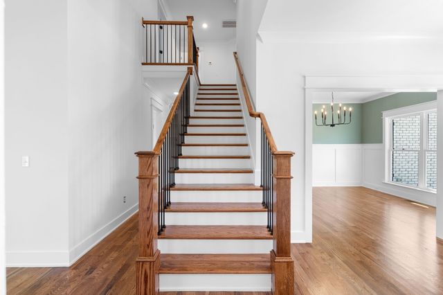 2511 Colleen Dr, Murfreesboro, TN 37128