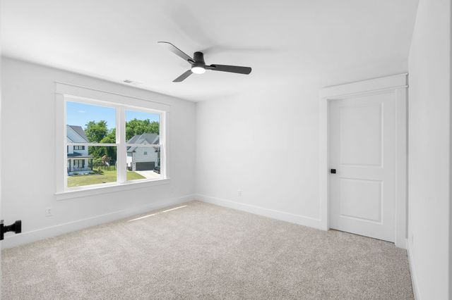 2511 Colleen Dr, Murfreesboro, TN 37128