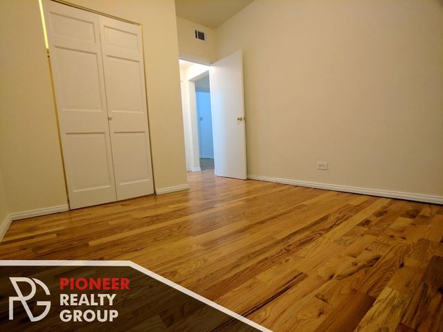 2349 N Drake Avenue 3, Chicago, IL 60647