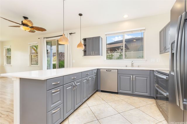 92-537 Oawa Street, Kapolei, HI 96707