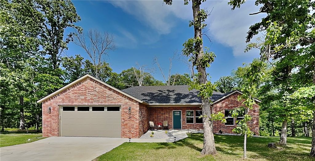 25 Kirkcudbright Lane, Bella Vista, AR 72715