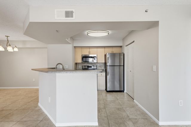 3790 NW Mediterranean Lane 303, Jensen Beach, FL 34957