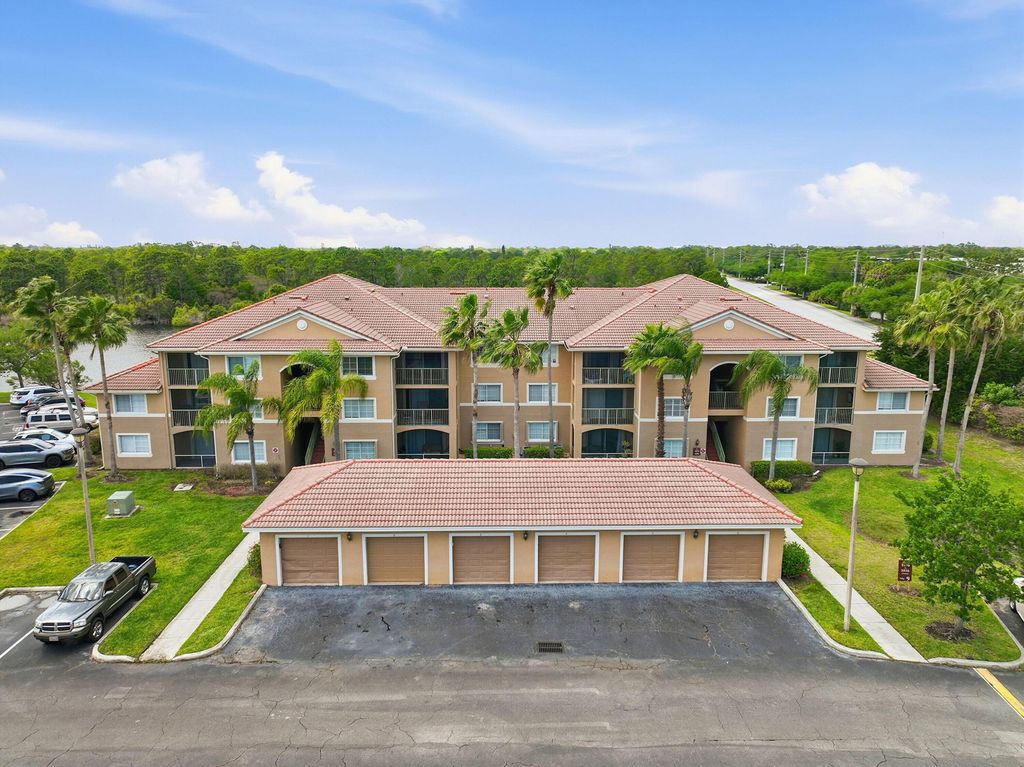 3790 NW Mediterranean Lane 303, Jensen Beach, FL 34957