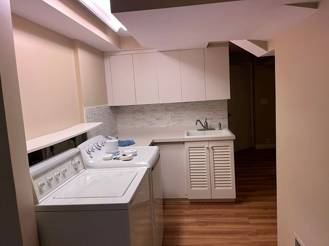 12 Lois 12, Lexington, MA 02420