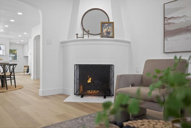 2172 36th St, Sacramento, CA 95817