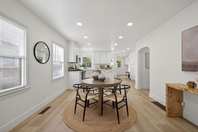 2172 36th St, Sacramento, CA 95817