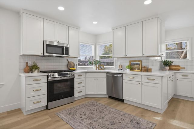 2172 36th St, Sacramento, CA 95817