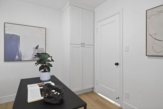 2172 36th St, Sacramento, CA 95817