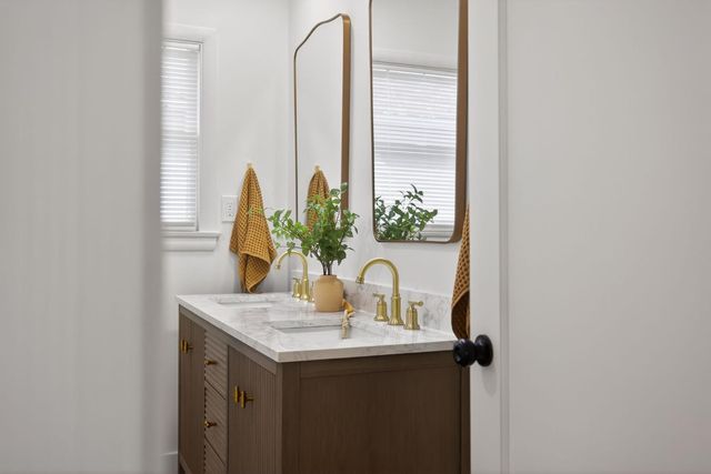 2172 36th St, Sacramento, CA 95817