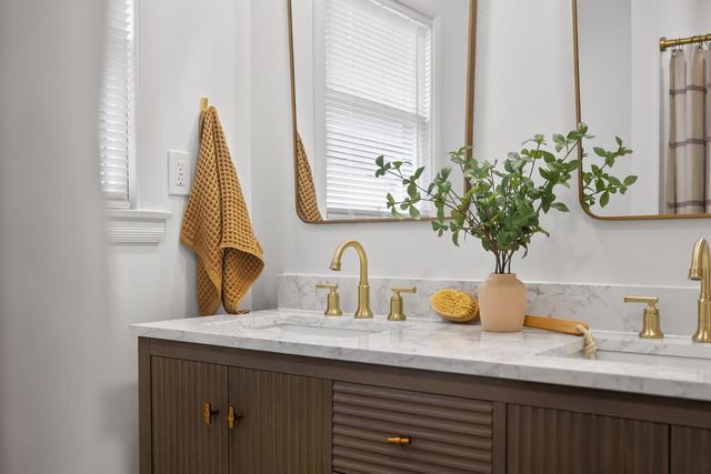 2172 36th St, Sacramento, CA 95817