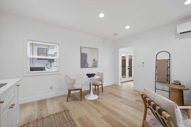 2172 36th St, Sacramento, CA 95817