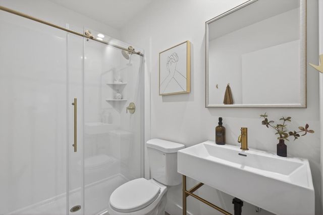 2172 36th St, Sacramento, CA 95817