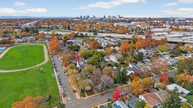 2172 36th St, Sacramento, CA 95817