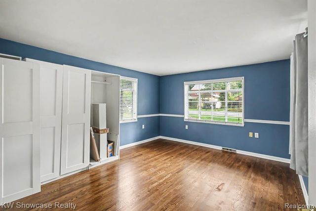 7361 Honeysuckle Road, West Bloomfield, MI 48324
