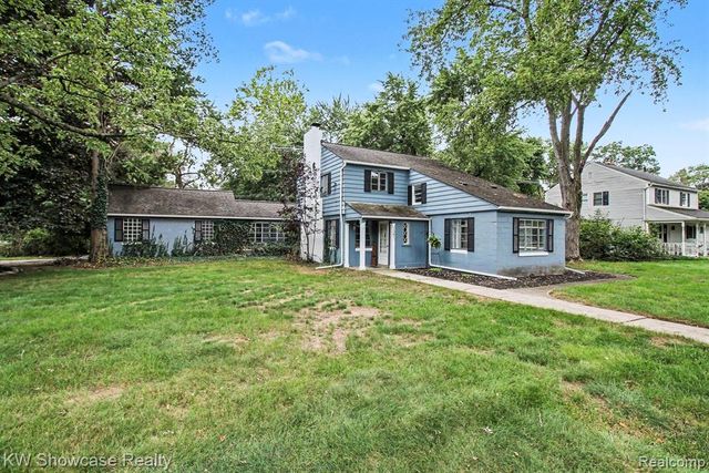 7361 Honeysuckle Road, West Bloomfield, MI 48324