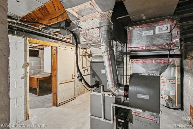 7361 Honeysuckle Road, West Bloomfield, MI 48324