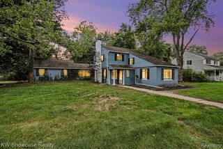 7361 Honeysuckle Road, West Bloomfield, MI 48324