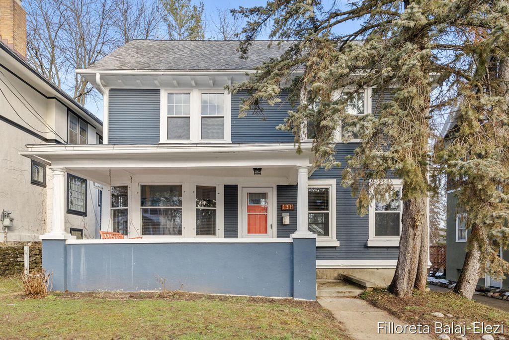 1311 Hope Street SE, Grand Rapids, MI 49506