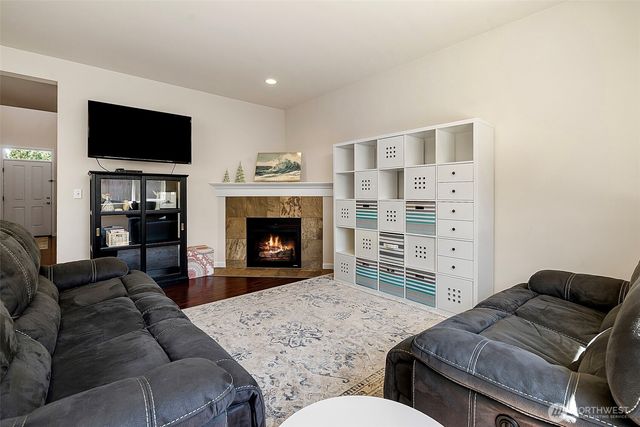 7916 155th Street Ct E, Puyallup, WA 98375