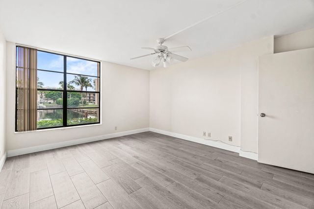 17 Royal Palm Way 103, Boca Raton, FL 33432