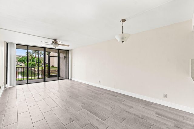 17 Royal Palm Way 103, Boca Raton, FL 33432