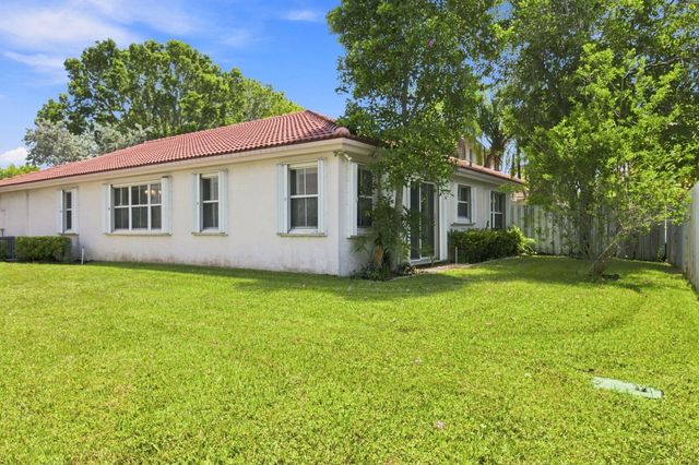 7460 NW 1st Manor, Plantation, FL 33317