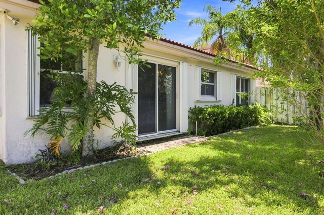 7460 NW 1st Manor, Plantation, FL 33317
