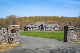 131 Burr Hill Road, Killingworth, CT 06419