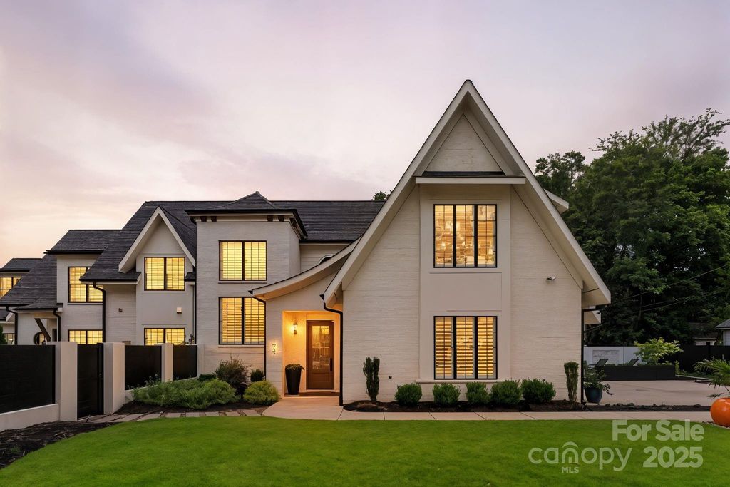 1007 Poindexter Drive, Charlotte, NC 28209