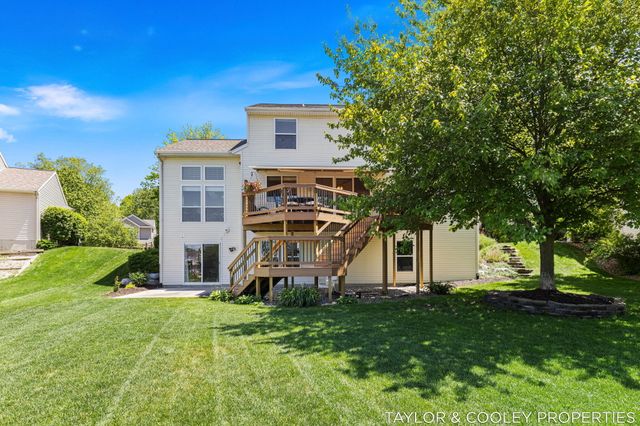 5616 Highbury Drive SE, Ada, MI 49301