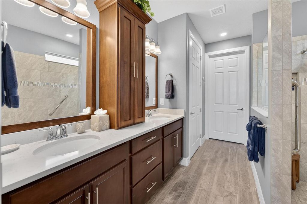 Image 32 of property listing at 4729 BALLAST CREST COVE, Land O Lakes, FL 34638