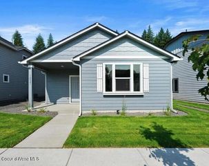 458 E PAINTBRUSH AVE, Hayden, ID 83835