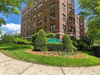 11 Alden Road 4D, Larchmont, NY 10538