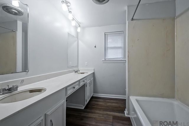 11637 Pine St, Walker, LA 70785