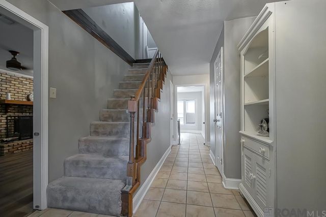 11637 Pine St, Walker, LA 70785