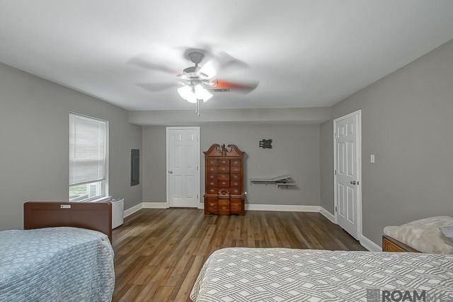 11637 Pine St, Walker, LA 70785