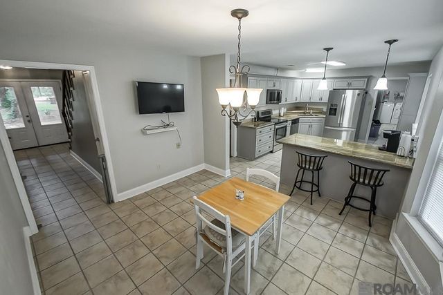 11637 Pine St, Walker, LA 70785