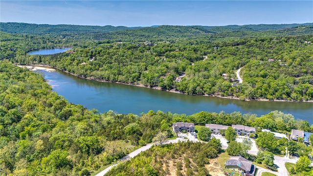 45 Blue Water Drive, Holiday Island, AR 72631