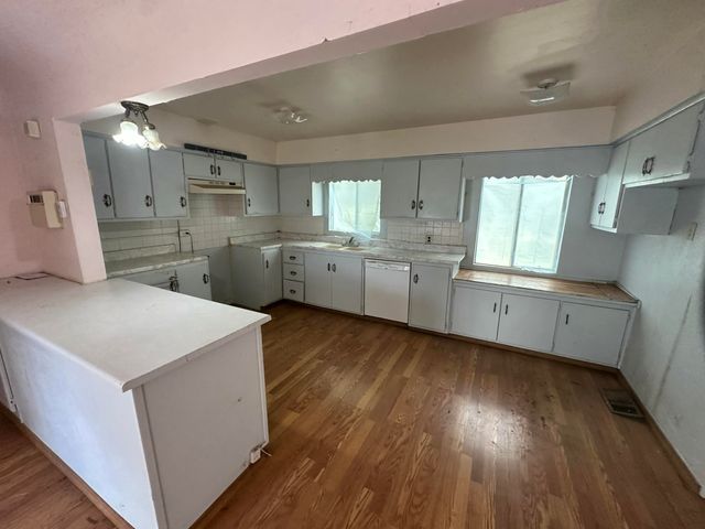 10498 NM - 337, Tijeras, NM 87059