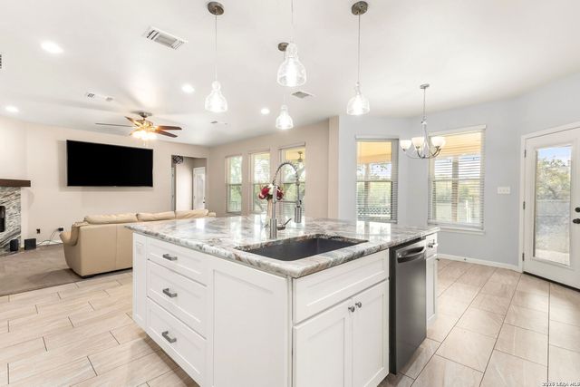 2854 Lakehills, San Antonio, TX 78251