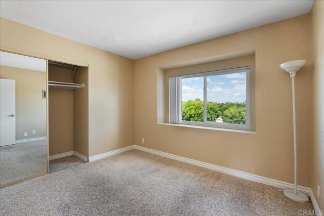 730 Silver Dr, Vista, CA 92083