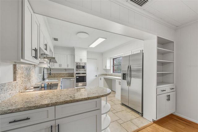 274 W KINGS HIGHWAY, Center Hill, FL 33514