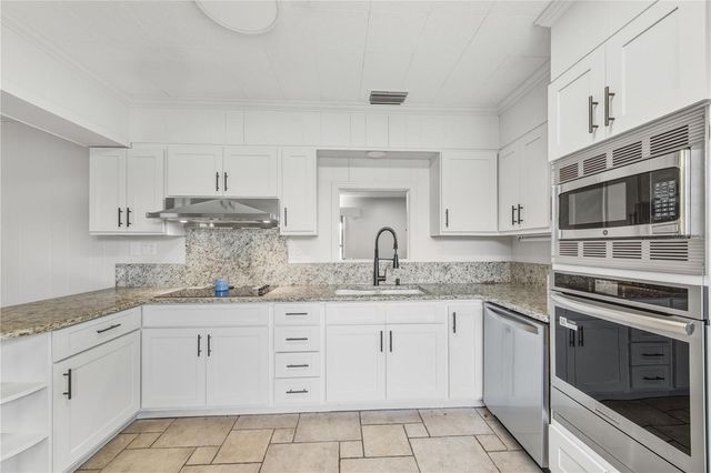 274 W KINGS HIGHWAY, Center Hill, FL 33514