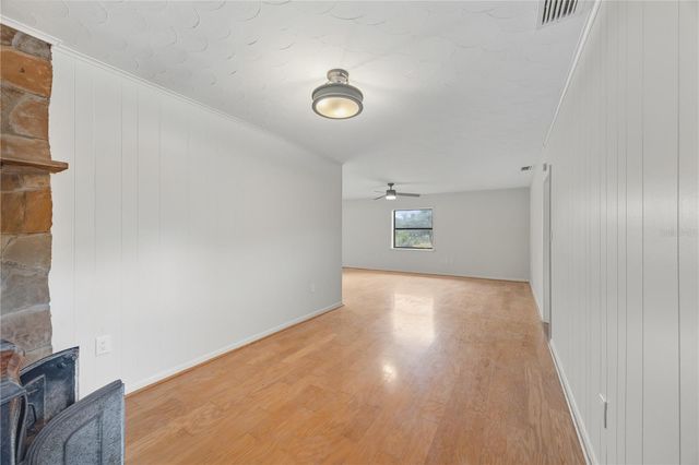 274 W KINGS HIGHWAY, Center Hill, FL 33514