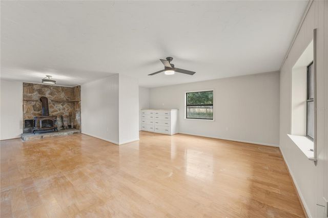 274 W KINGS HIGHWAY, Center Hill, FL 33514